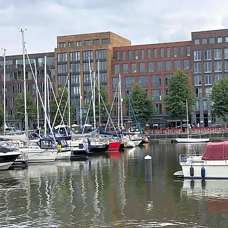 De Zwanebloem 4*