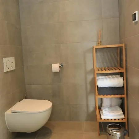 Oda ve Kahvaltı De Zwanebloem 4*