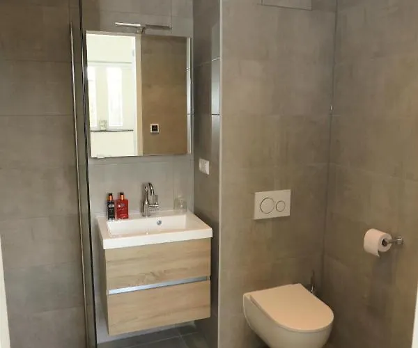 De Zwanebloem فندق مبيت وإفطار 4*